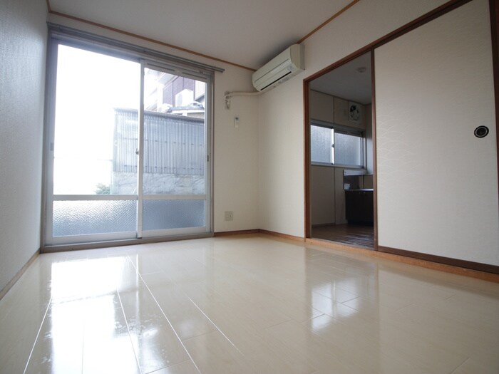 物件内観写真7　(居室)