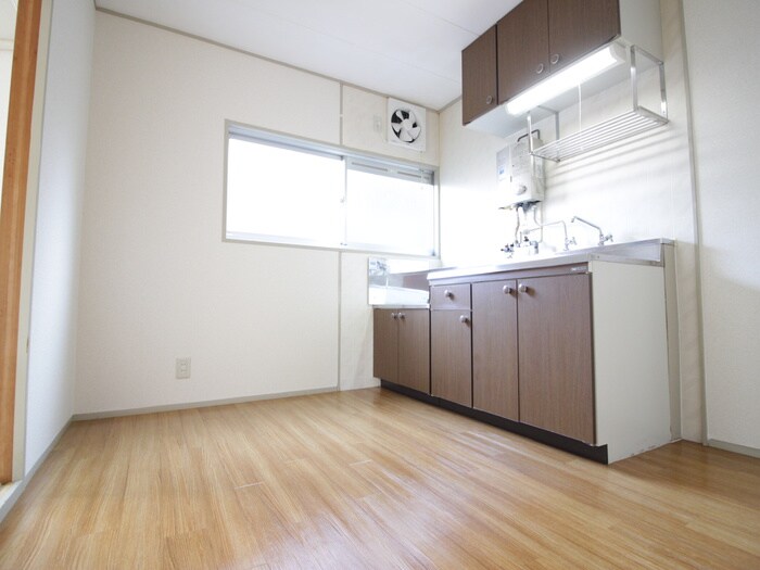 物件内観写真8　(居室)