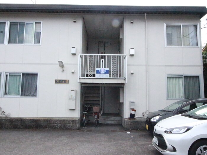 物件外観写真4　(エントランス部分)