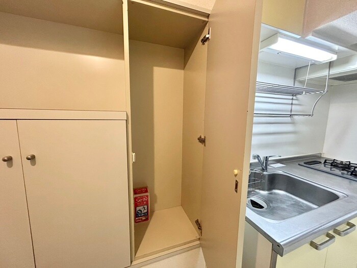 物件内観写真18　(収納)