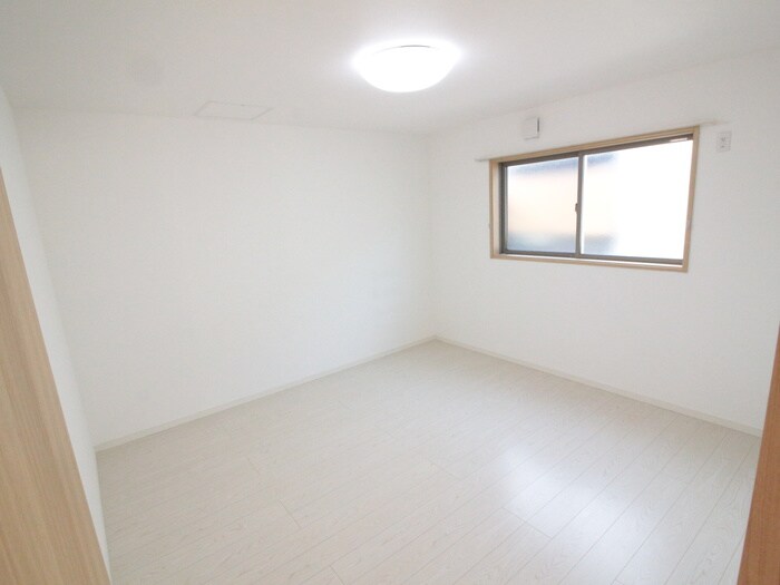 物件内観写真12　(居室)