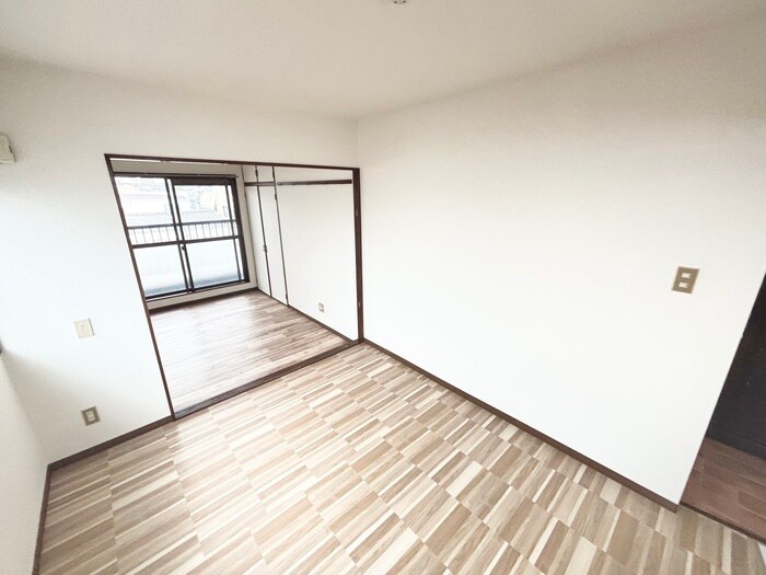 物件内観写真18　(居室)