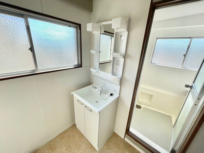 物件内観写真5　(洗面)