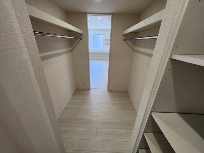 物件内観写真15　(収納)