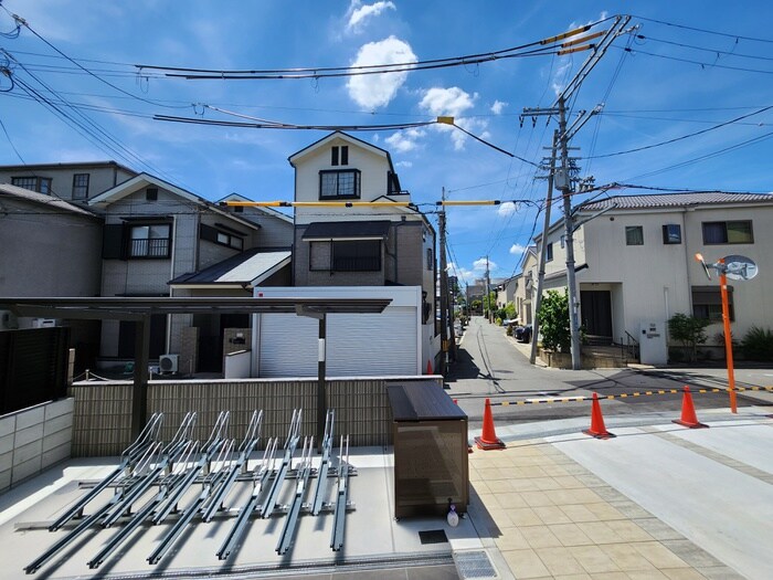 物件内観写真20　(室内からの展望)