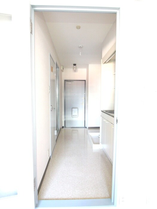 物件内観写真16　(廊下)
