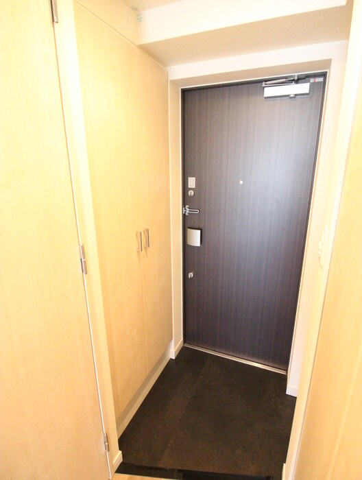 物件内観写真13　(玄関)