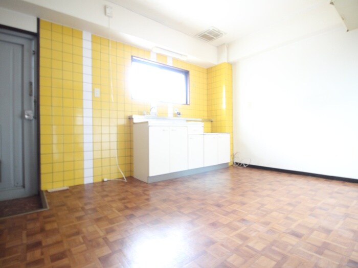 物件内観写真8　(居室)