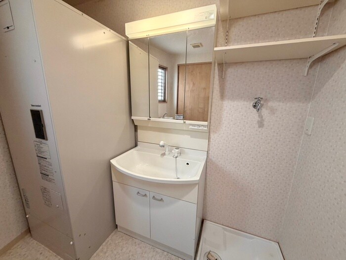 物件内観写真11　(洗面)