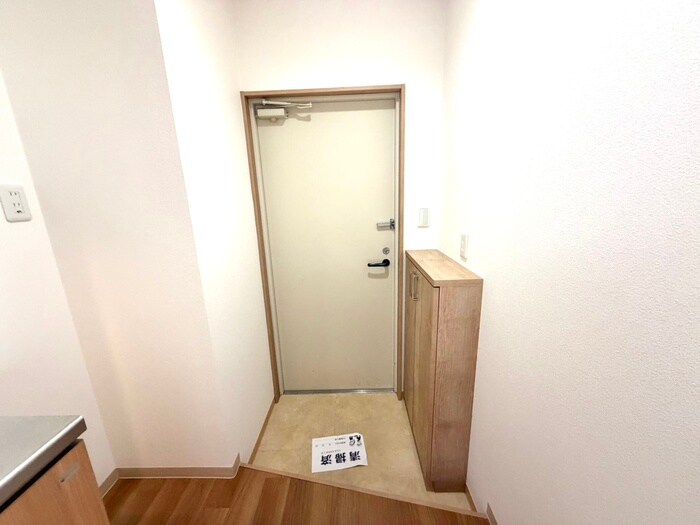 物件内観写真14　(玄関)