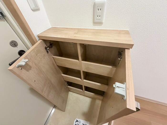 物件内観写真15　(靴箱)