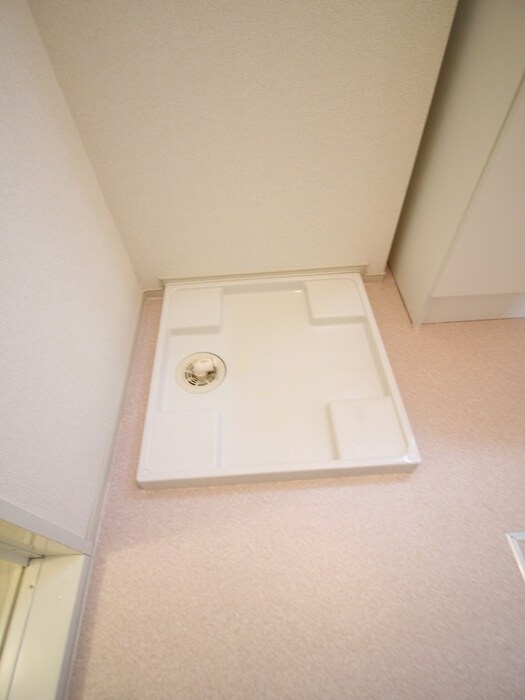 物件内観写真17　(洗濯機置場)