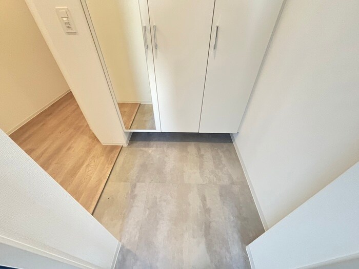 物件内観写真19　(玄関)