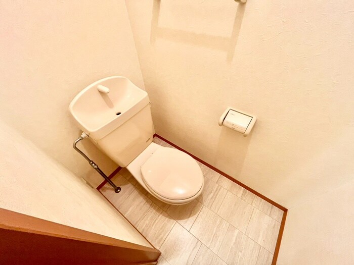 物件内観写真16　(トイレ)