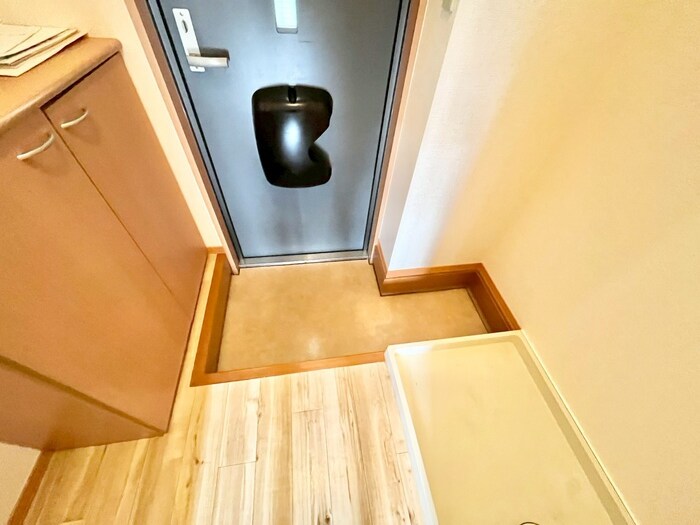 物件内観写真17　(玄関)