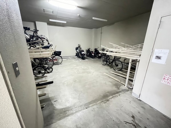 駐輪場