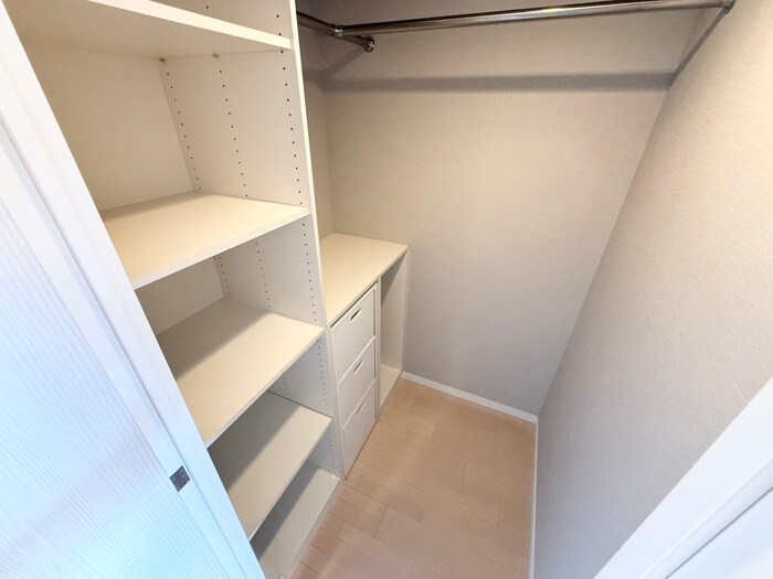物件内観写真16　(収納)