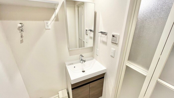 物件内観写真11　(洗面)