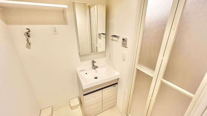 物件内観写真11　(洗面)