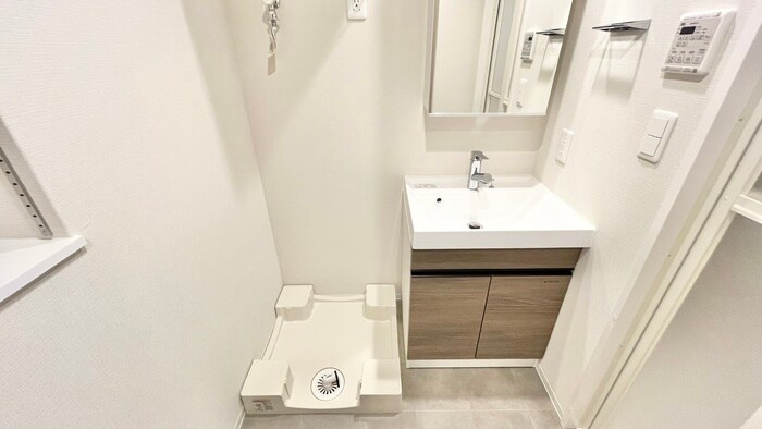 物件内観写真12　(洗濯機置場)