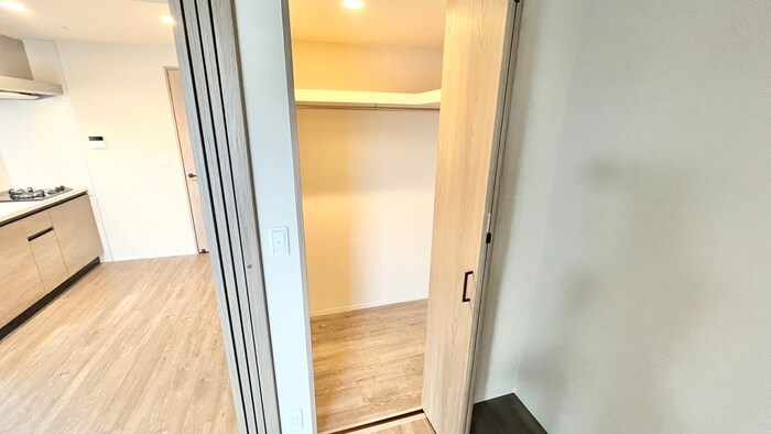 物件内観写真13　(収納)