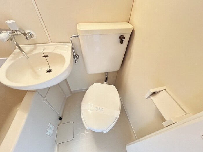 物件内観写真15　(トイレ)