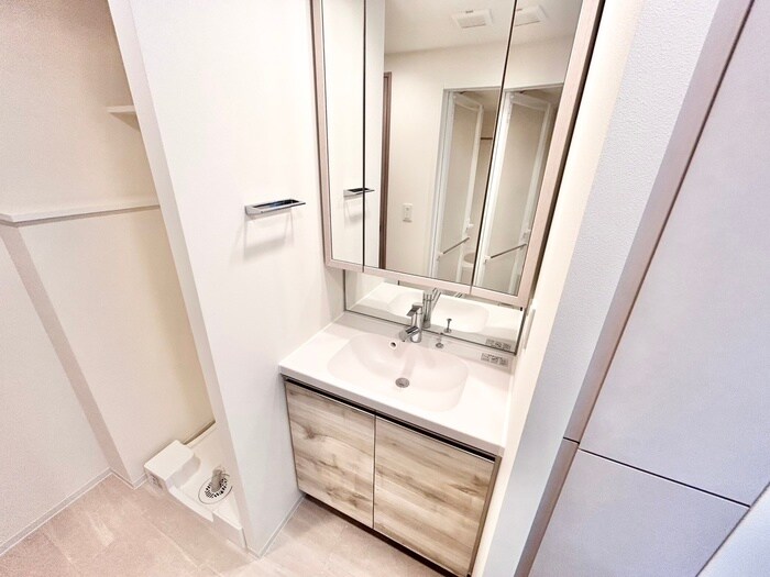 物件内観写真9　(洗面)