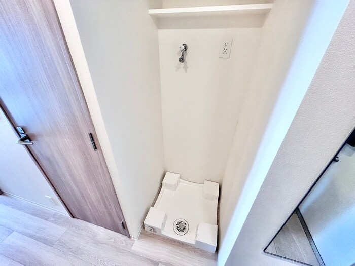 物件内観写真11　(洗濯機置場)