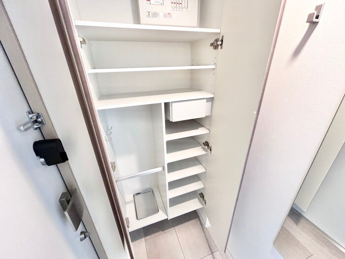 物件内観写真13　(靴箱)