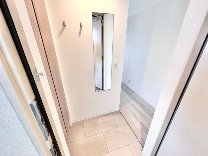 物件内観写真14　(玄関)