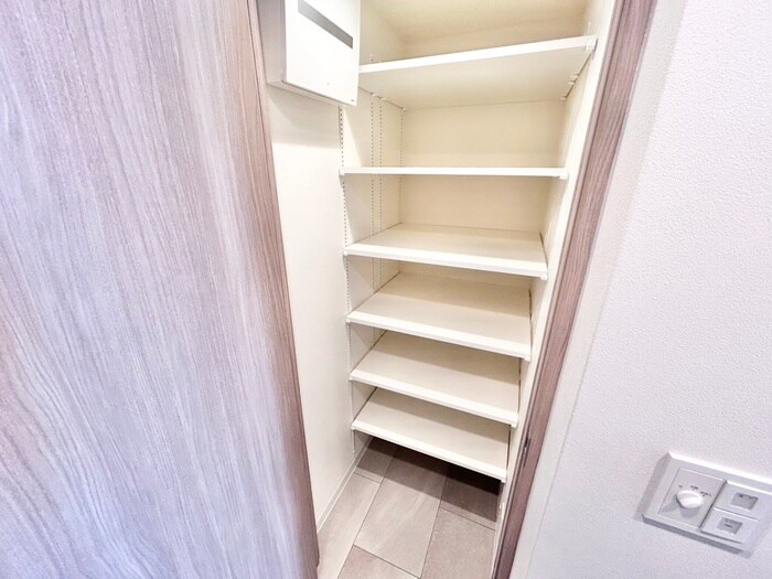 物件内観写真14　(靴箱)