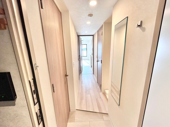 物件内観写真15　(玄関)