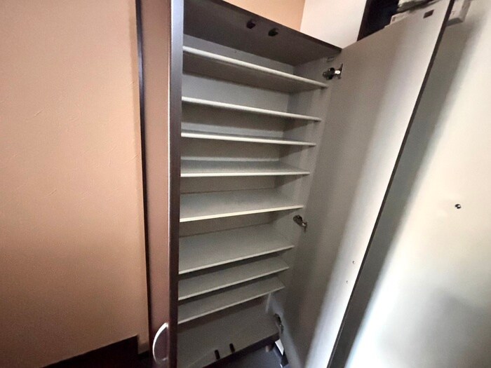 物件内観写真15　(靴箱)