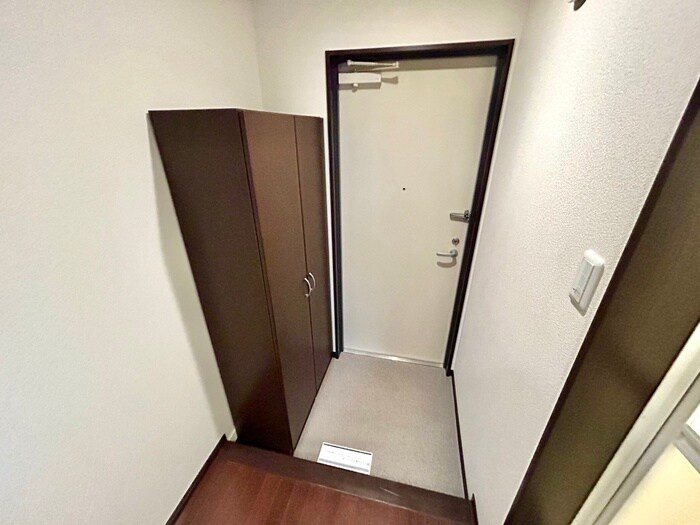 物件内観写真18　(玄関)