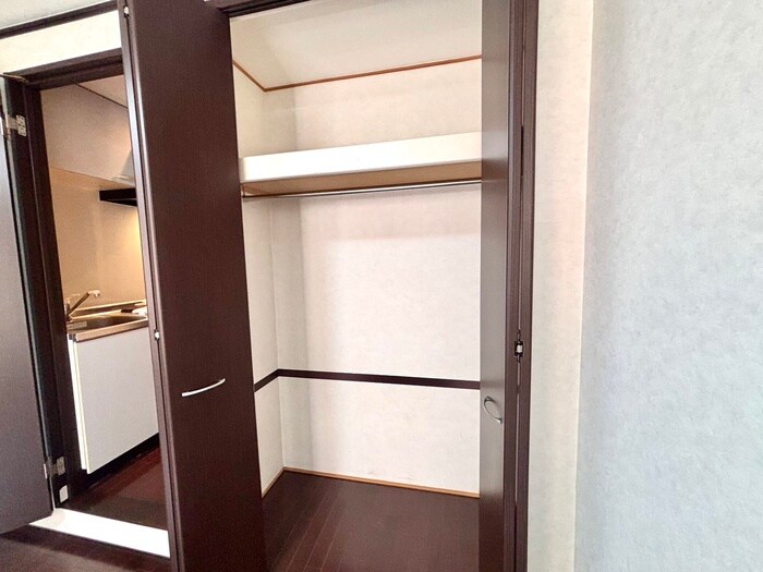 物件内観写真18　(収納)