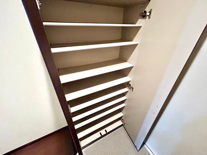 物件内観写真19　(靴箱)