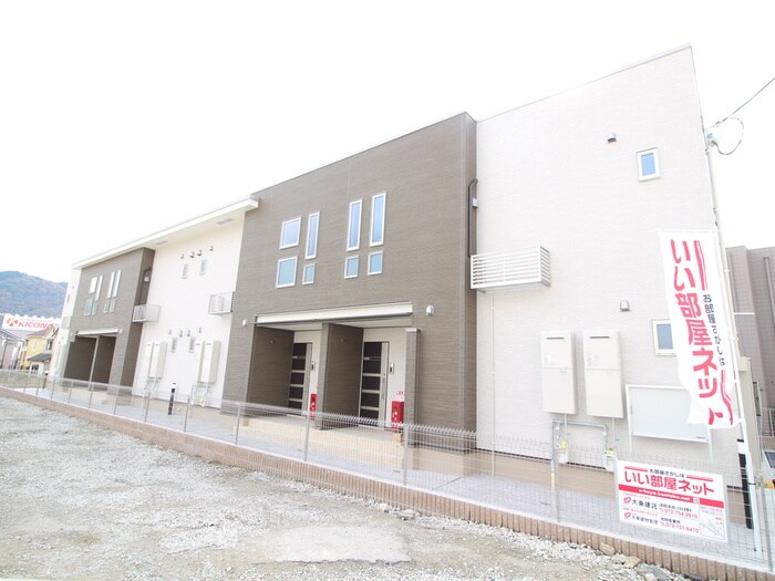 物件外観写真3　(外観写真)