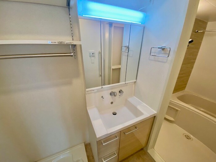 物件内観写真11　(洗面)