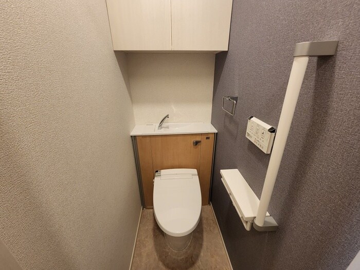 物件内観写真14　(トイレ)