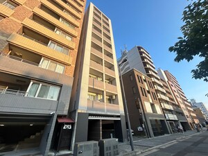 フェミネンス御所西（３０１）外観写真