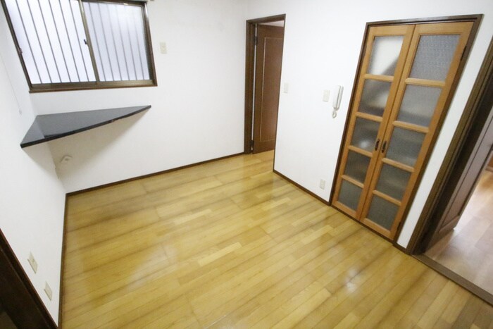 物件内観写真4　(居室)