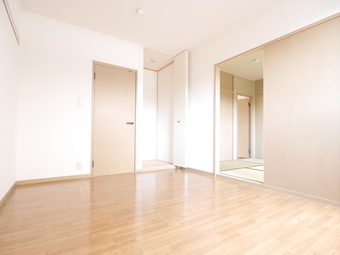 物件内観写真12　(居室)