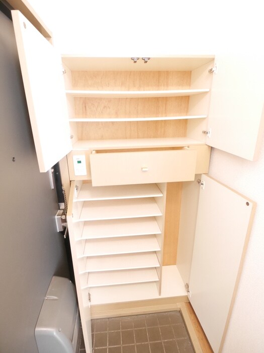 物件内観写真20　(靴箱)