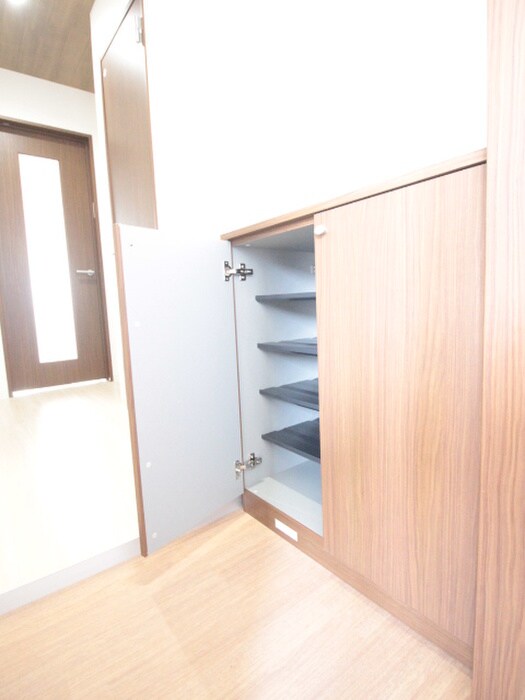 物件内観写真17　(靴箱)