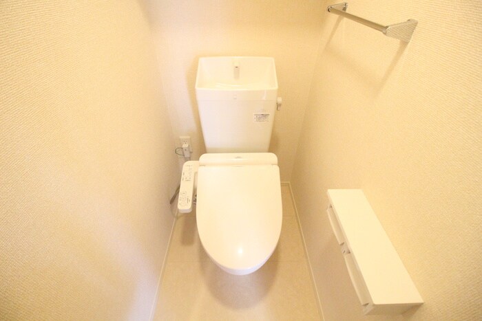 物件内観写真16　(トイレ)