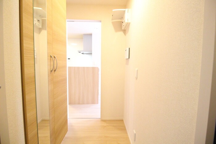 物件内観写真20　(廊下)