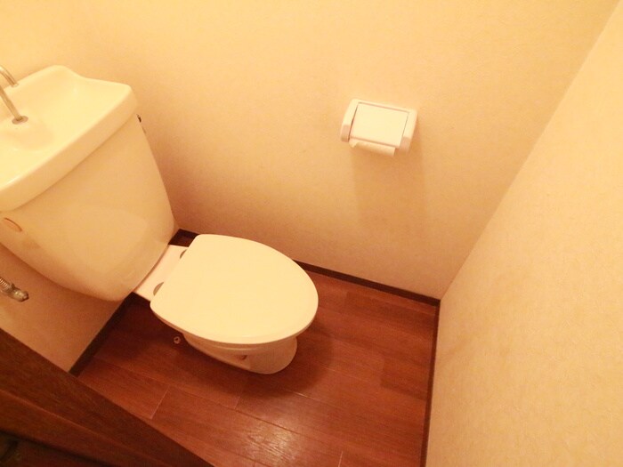 物件内観写真16　(トイレ)