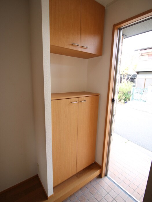物件内観写真15　(靴箱)
