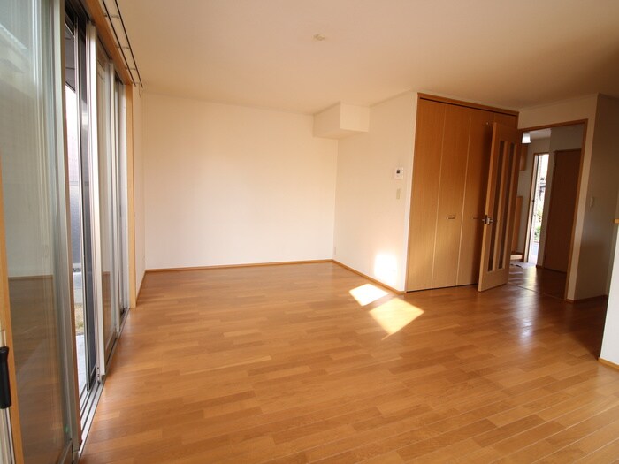 物件内観写真18　(居室)