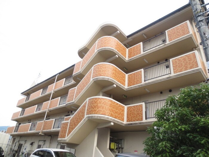 物件外観写真5　(駐車場)